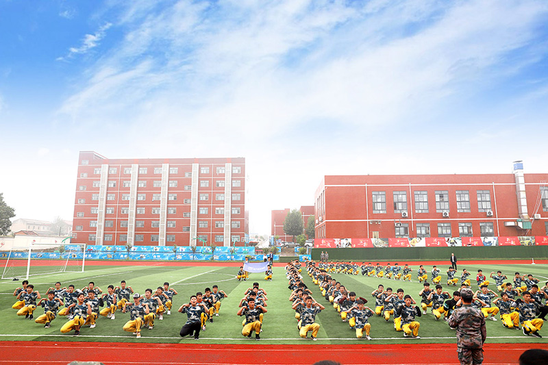 西安万通汽车学校专业学费是多少?学汽修学费多少，学汽修需要多久？