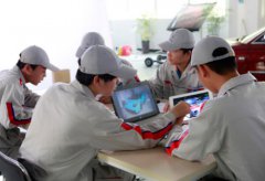 办学实力谁最强 实训室里见真章