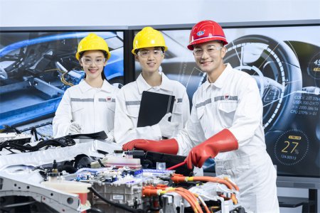 8月汽车销量出炉，新能源汽车新车销量市场占有率达32.8%！