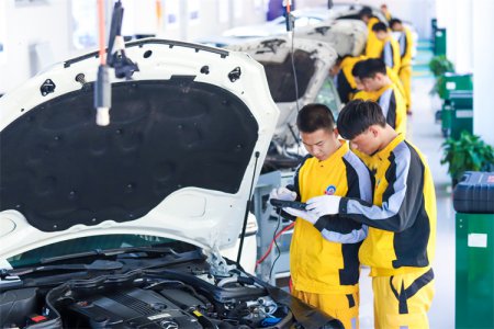 汽修行业怎么样？进职校学汽修都有哪些优势？